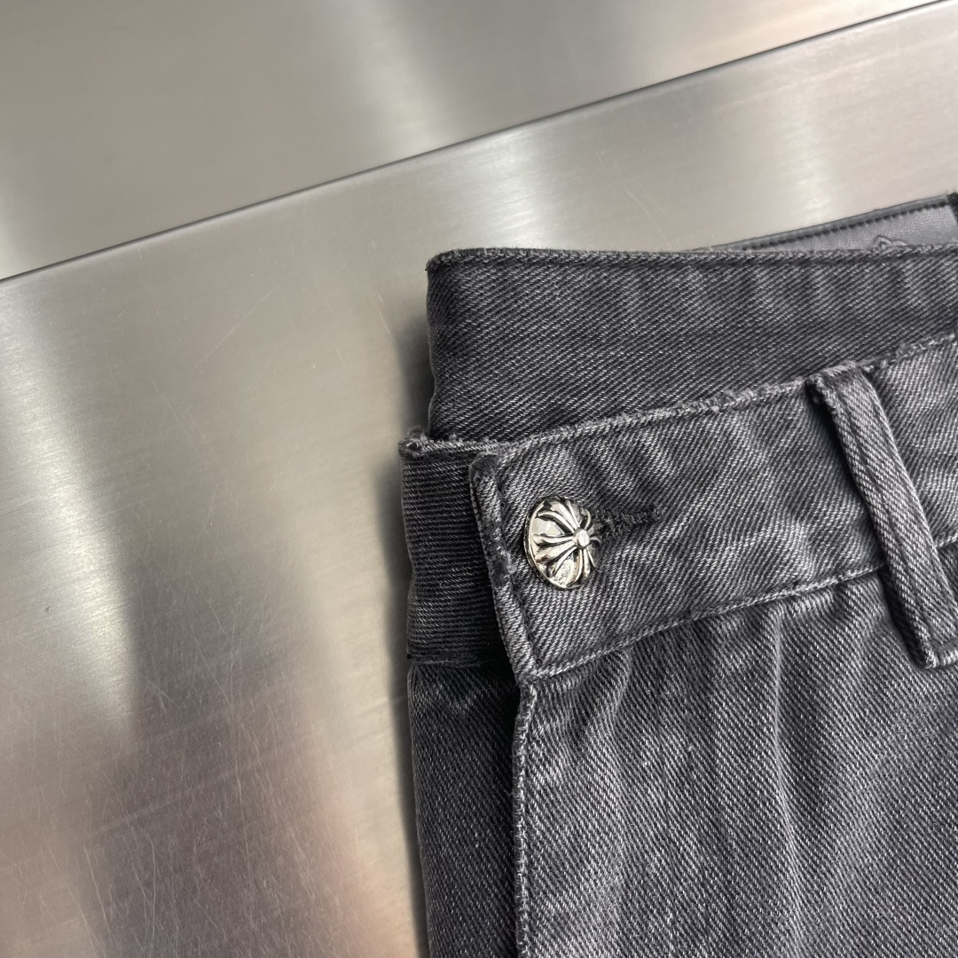 Chrome Hearts Heavy-Duty Cross-Logo Denim Shorts - Image 5