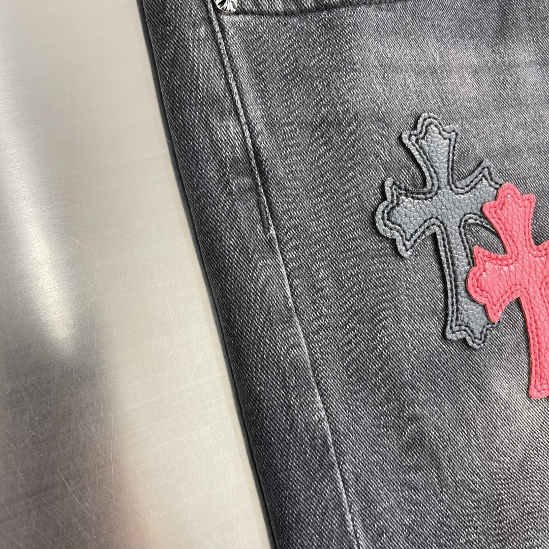 Chrome Hearts Heavy-Duty Cross-Logo Denim Shorts - Image 7