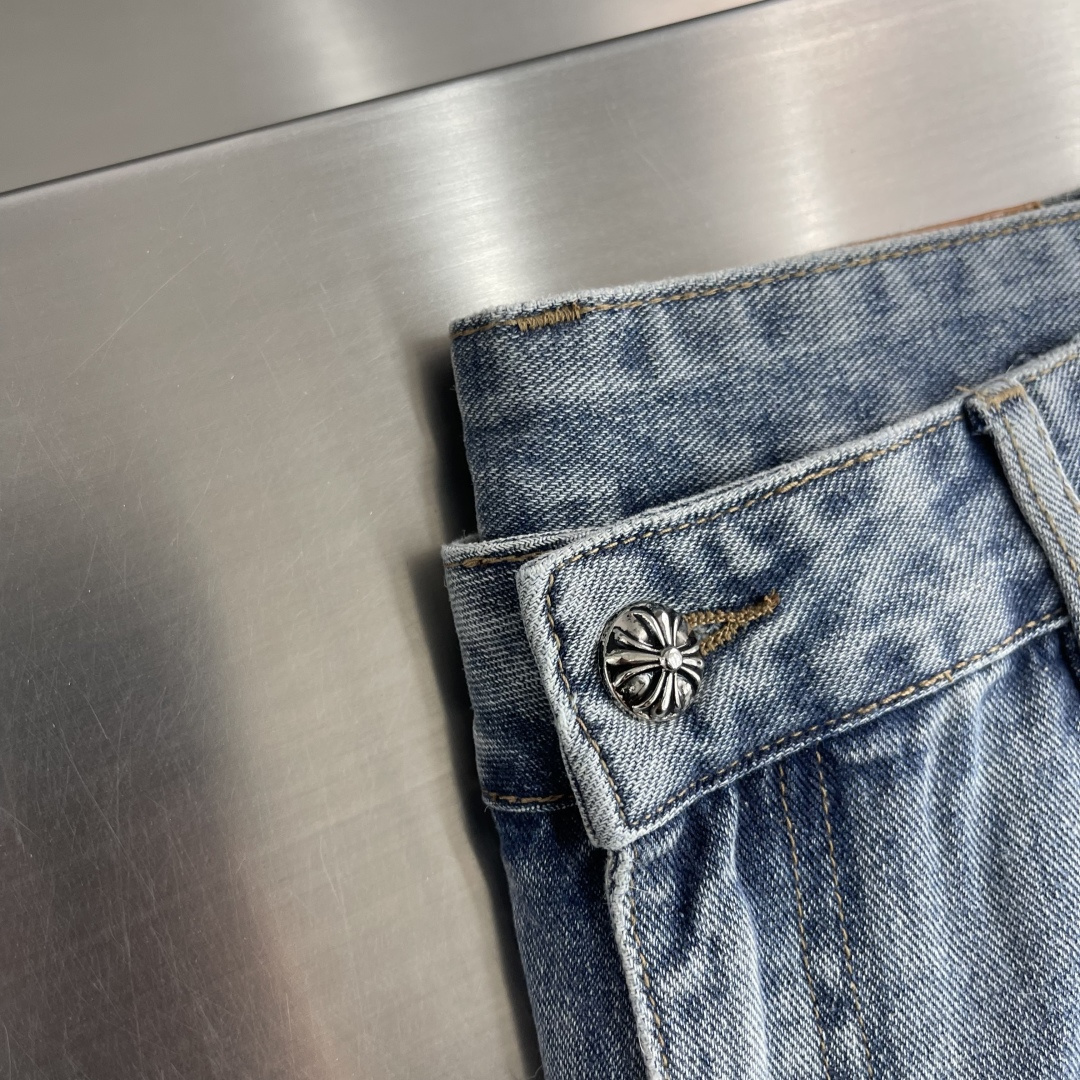 Chrome Hearts Heavy-Duty Cross-Logo Denim Shorts - Image 4