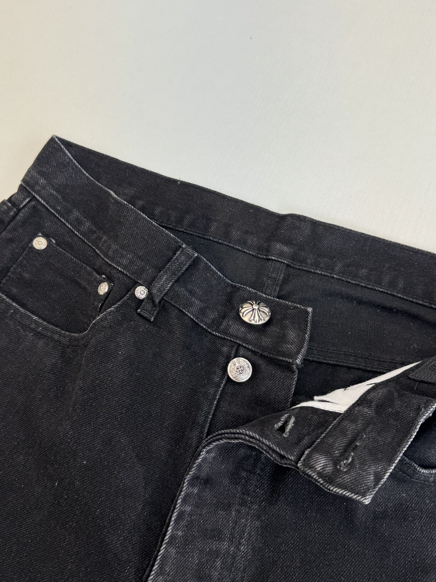 Chrome Hearts Metal Wash Seam-Seam Cow King - Image 5