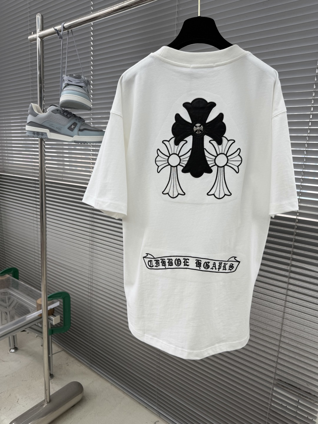 2026SS Heavy-Duty Washed Patch Embroidered Short-Sleeve Shirt - Image 4