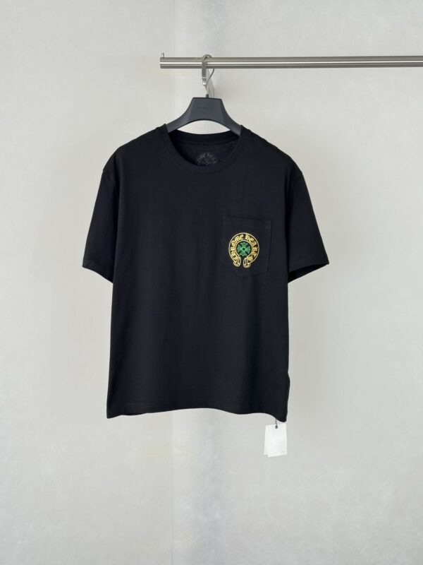 Beijing Exclusive Gold and Green Horseshoe Print T-Shirt