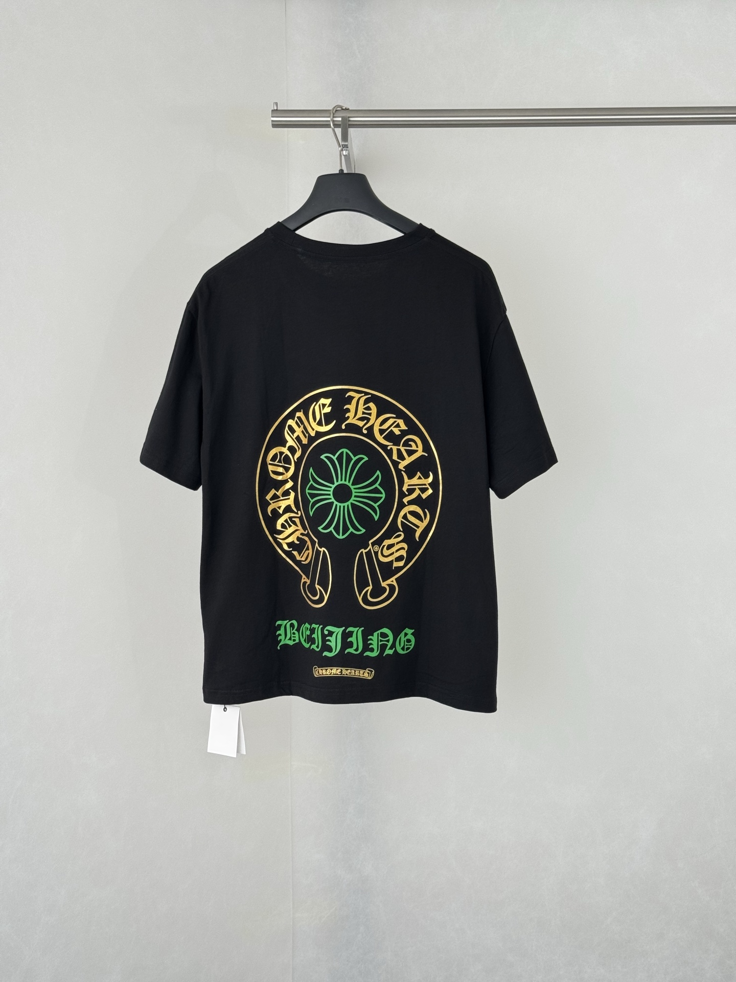Beijing Exclusive Gold and Green Horseshoe Print T-Shirt - Image 2