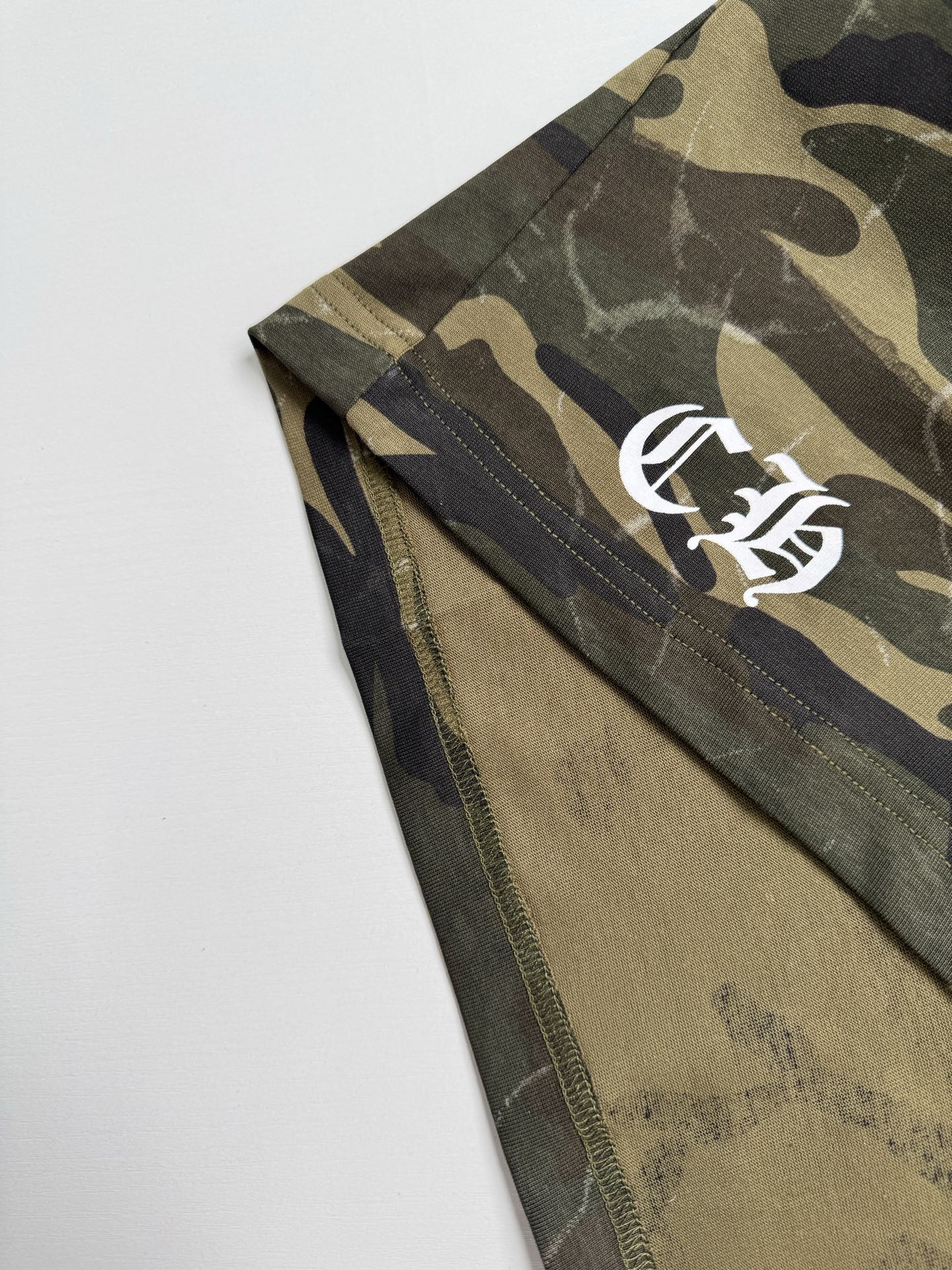 Chrome Hearts Camouflage U.S. Flag Horseshoe T-Shirt - Image 7