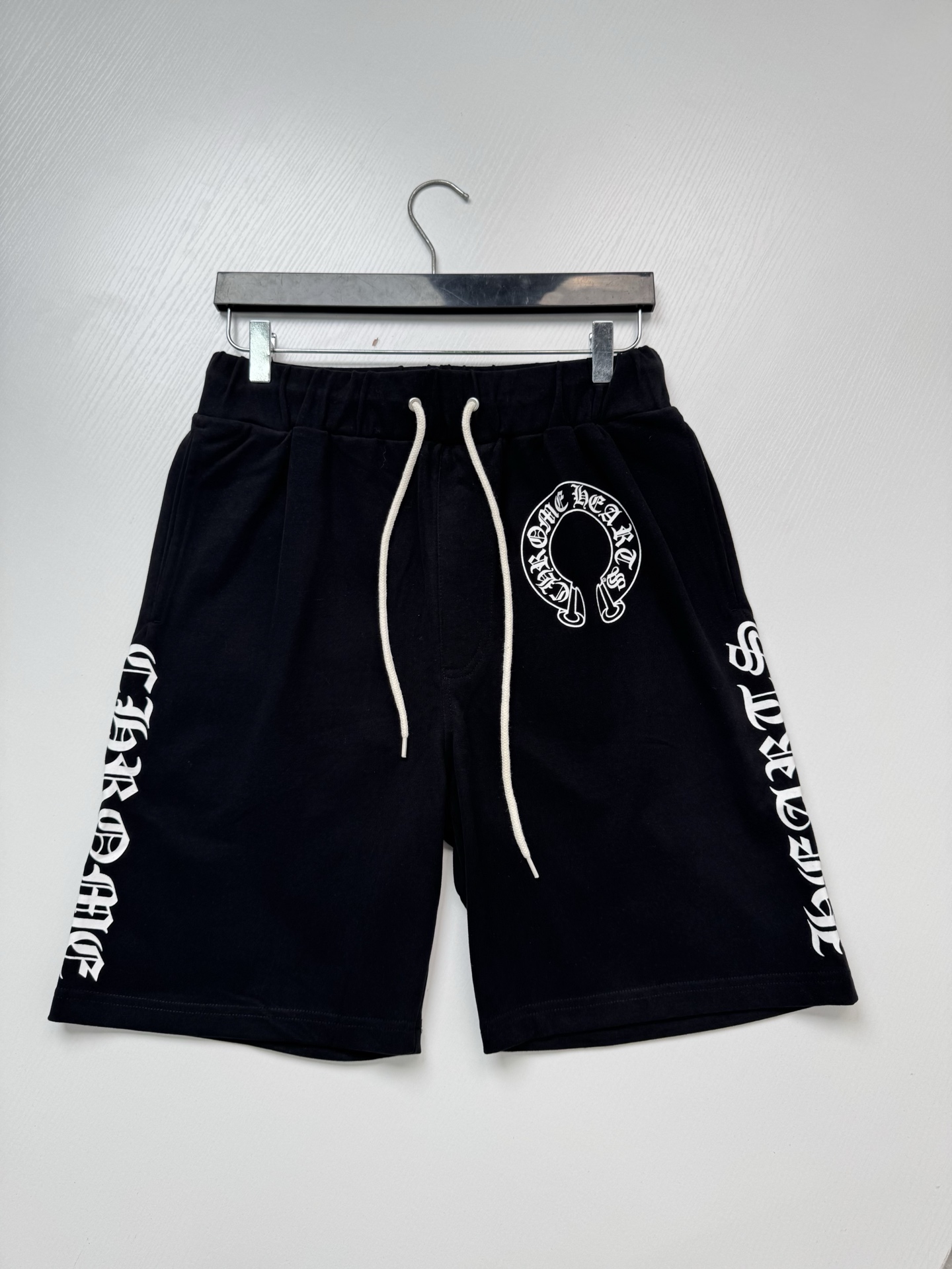 Chrome Hearts Side-Print Gothic Horseshoe-Print Athletic Shorts - Image 3