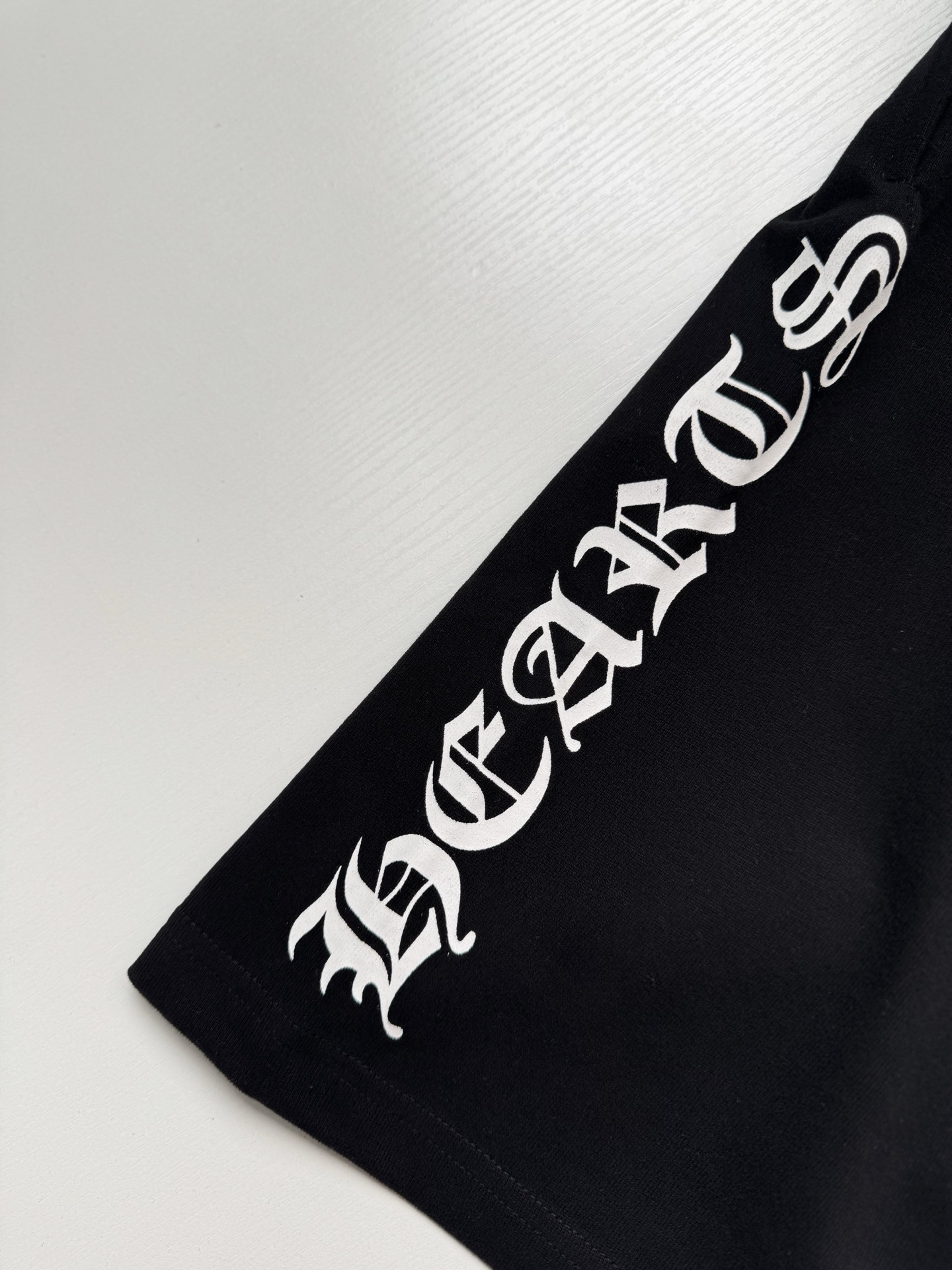 Chrome Hearts Side-Print Gothic Horseshoe-Print Athletic Shorts - Image 10