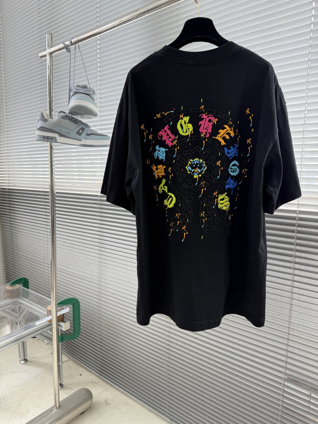 Chrome Hearts Painting Cross Logo T-Shirt - Image 4