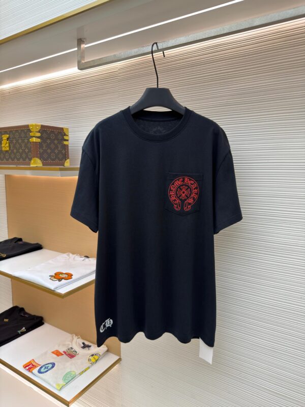 London Exclusive Vine-Print Horse Shoe Short-Sleeve Shirt