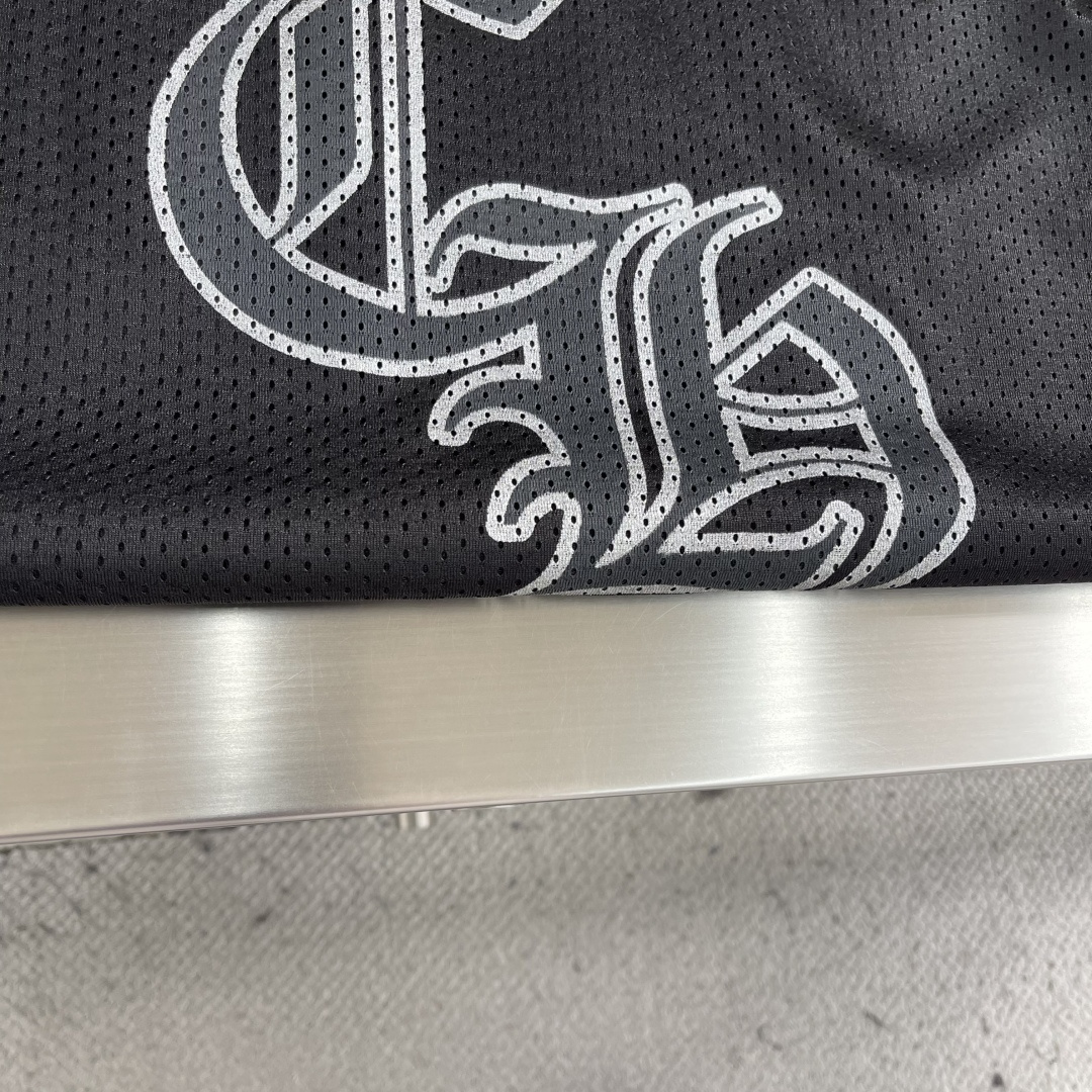 Silver-Plated Short-Sleeve T-Shirt from the Ice Hockey Apparel Collection - Image 9