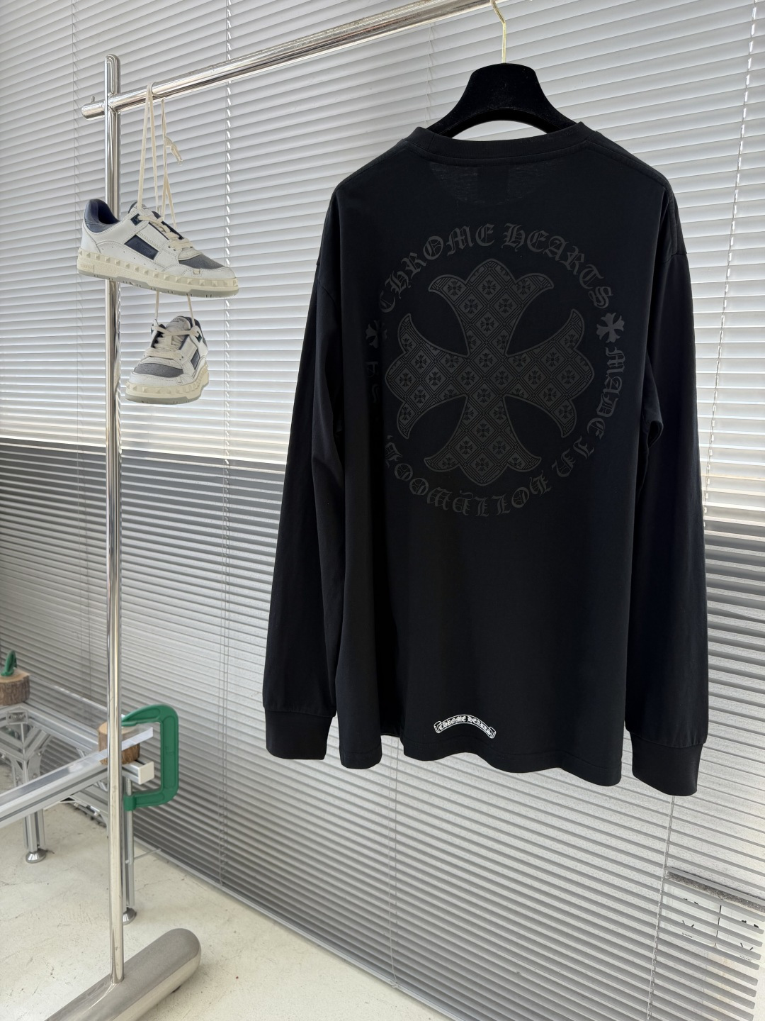 Vintage Long-Sleeve Shirt with Subtle Cross Pattern - Image 4