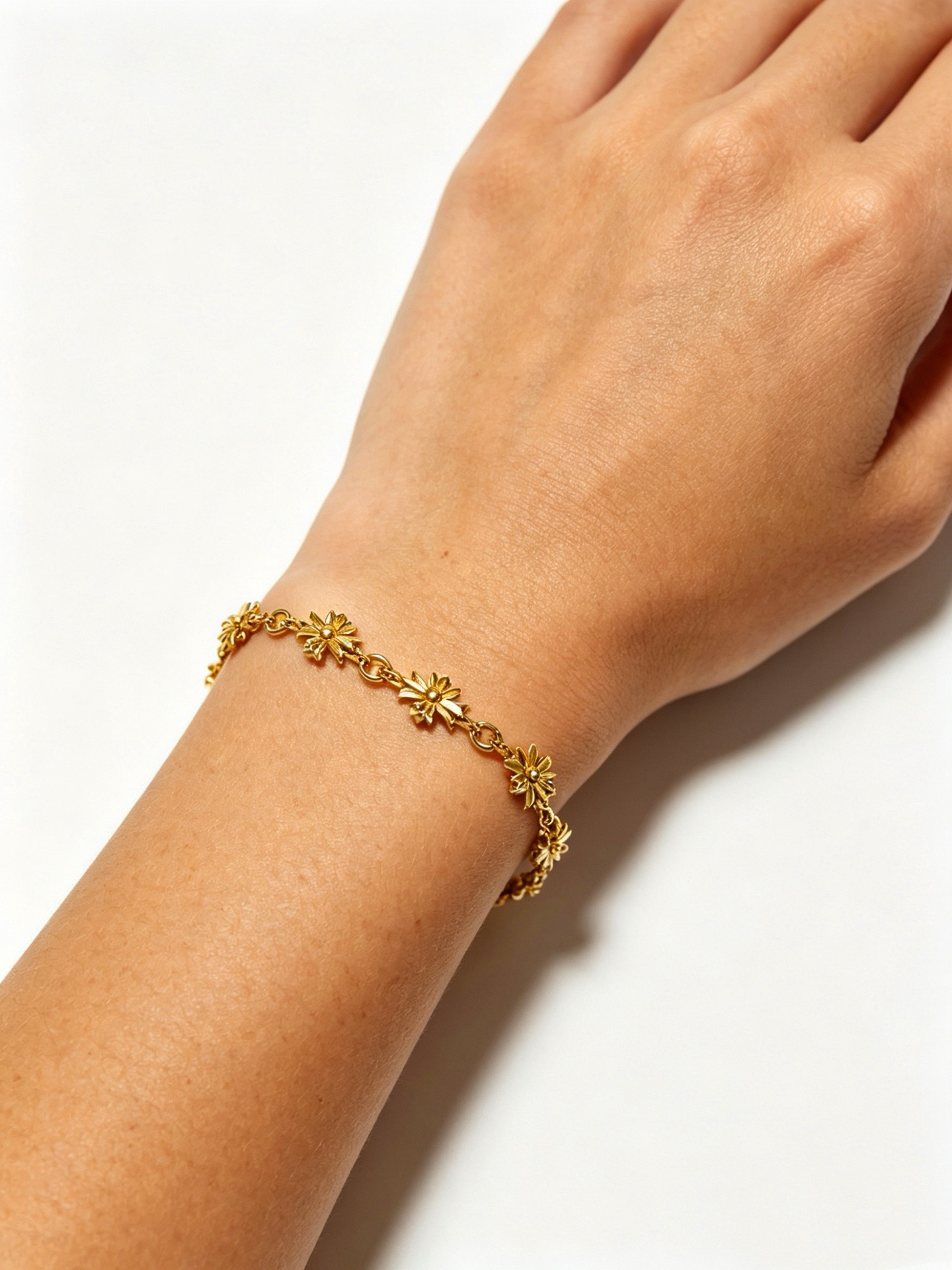 Chrome Hearts Classic Vintage Cross-Pattern Polished Cuban Bracelet - Image 9
