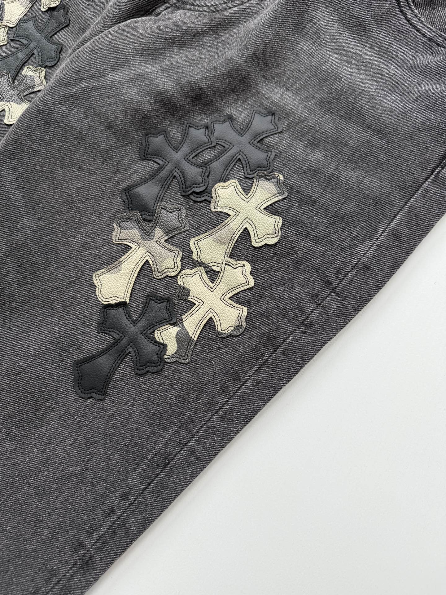 CH Black and Gray Washed Camouflage Patchwork Leather Cross-Design Jeans - Image 11