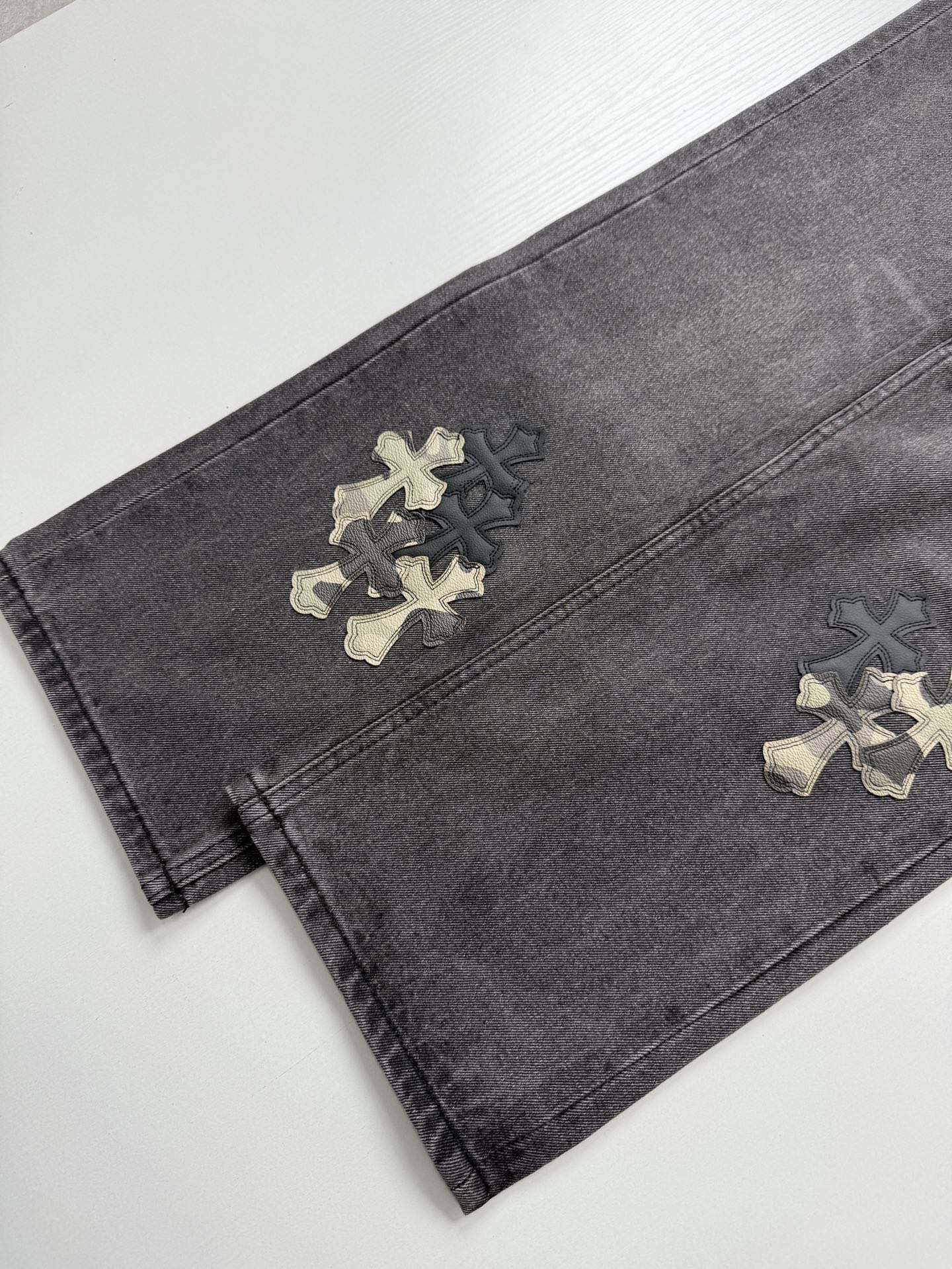 CH Black and Gray Washed Camouflage Patchwork Leather Cross-Design Jeans - Image 12