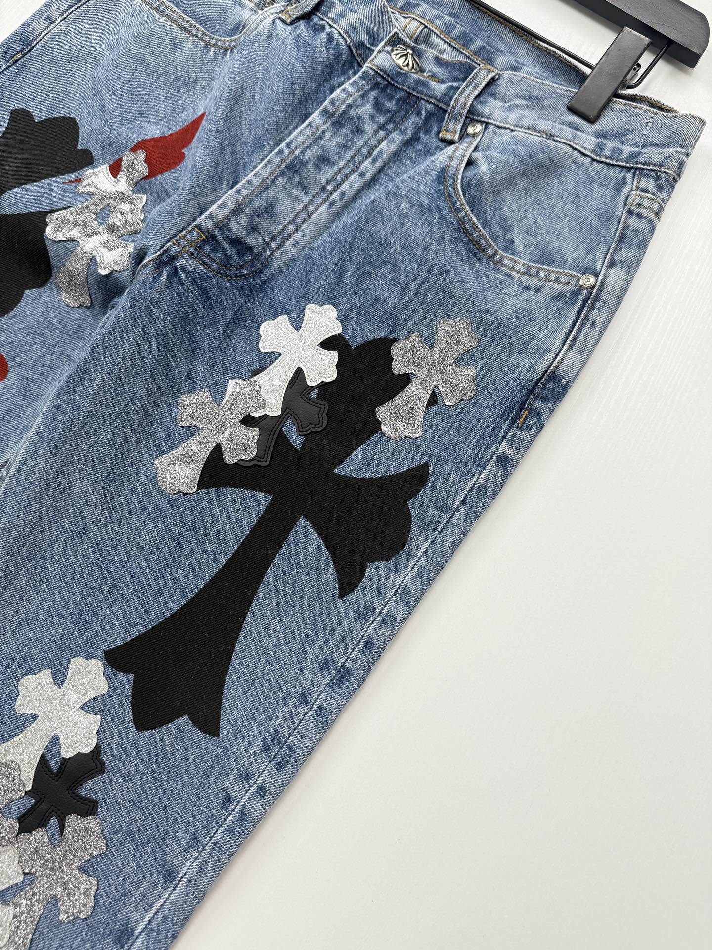 CH Multicolored Cross-Patterned Patchwork Leather-Trimmed Heart-Print Jeans - Image 4