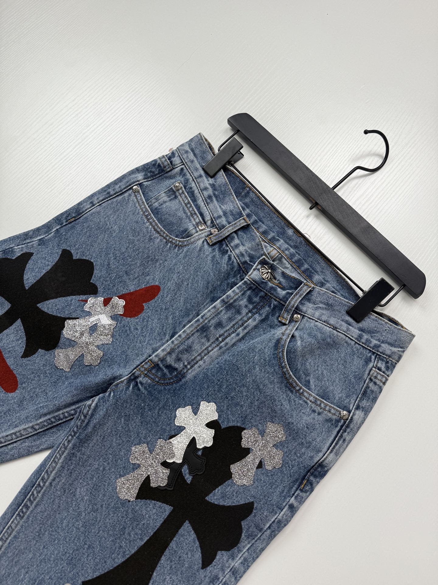 CH Multicolored Cross-Patterned Patchwork Leather-Trimmed Heart-Print Jeans - Image 5