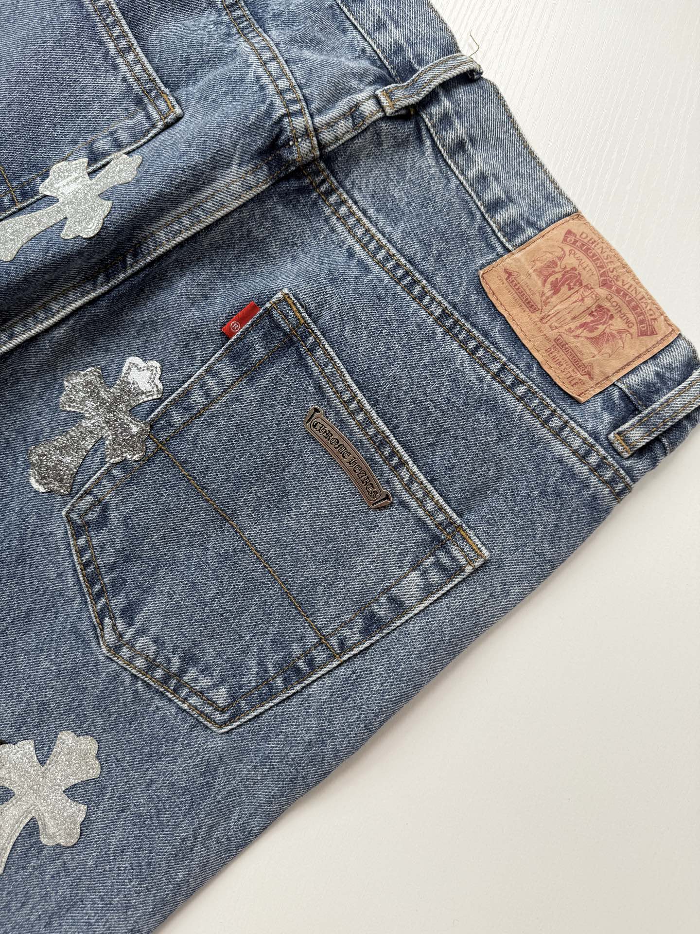 CH Multicolored Cross-Patterned Patchwork Leather-Trimmed Heart-Print Jeans - Image 12